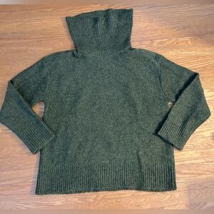 Banana Republic Turtleneck Sweater - S